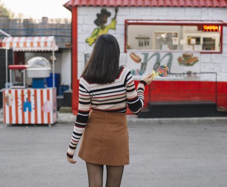 girl going to food truck